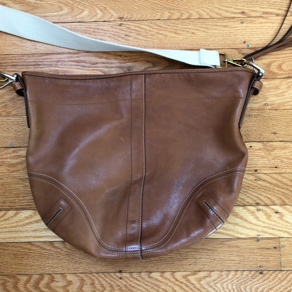 Coach horse vintage bag with cream strap